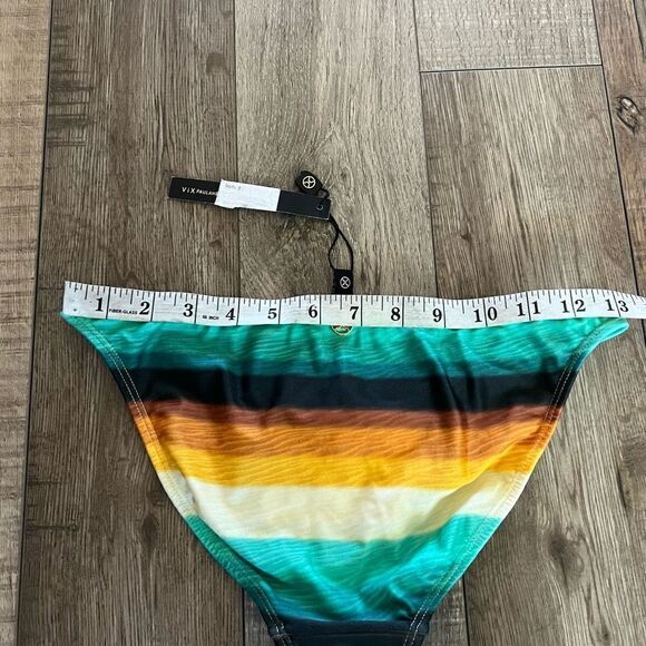 ViX Delta Detail Hipster Cut
Stripped Bikini Bottom Multi Color
Swimwear Size S - Picture 2 of 8